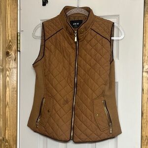 Active USA Women's Brown Quilted Vest